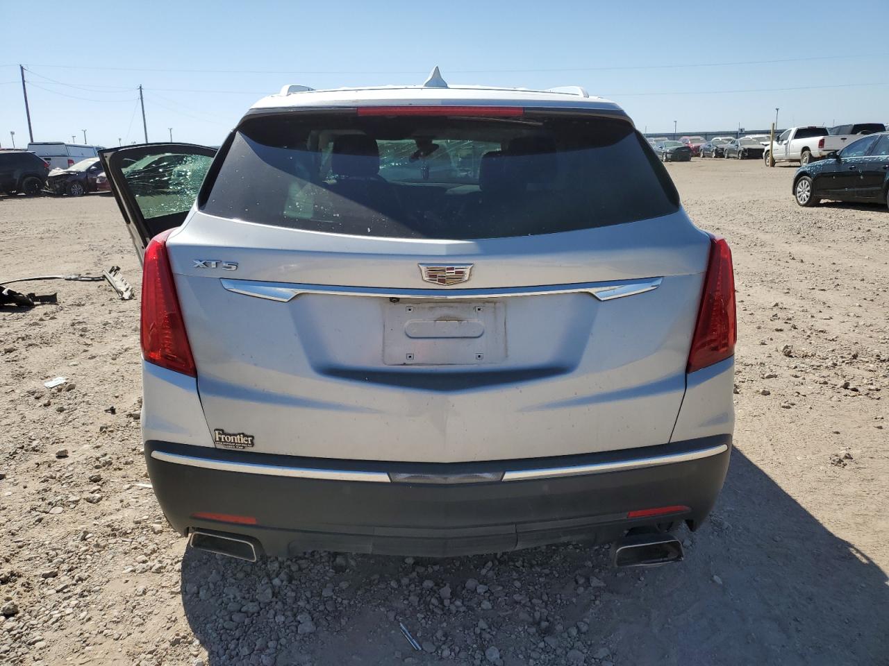 1GYKNBRS2HZ171313 2017 Cadillac Xt5 Luxury