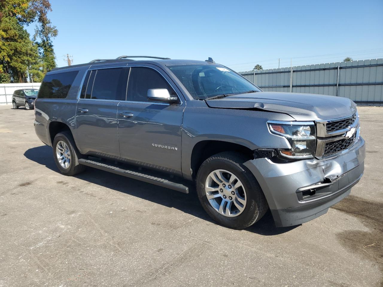 2020 Chevrolet Suburban - Image 4