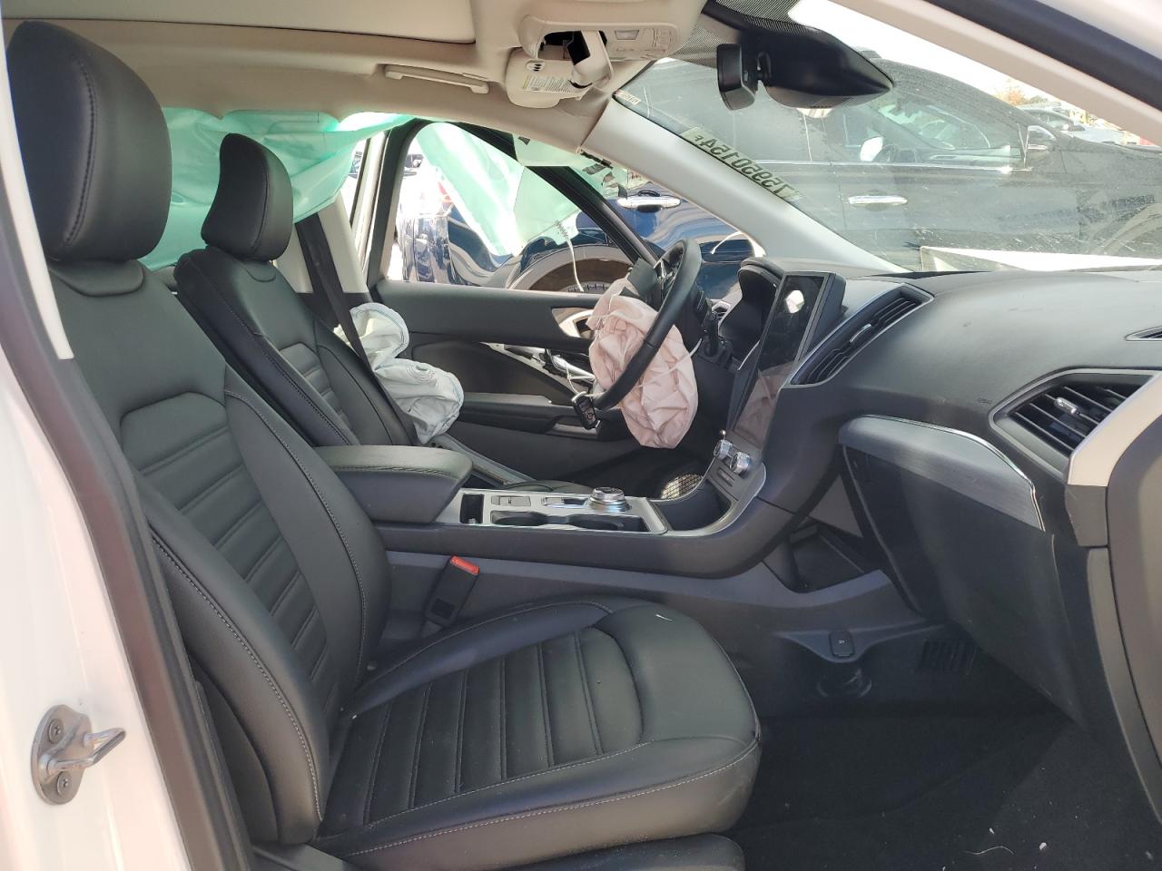 2022 Ford Edge - Image 7