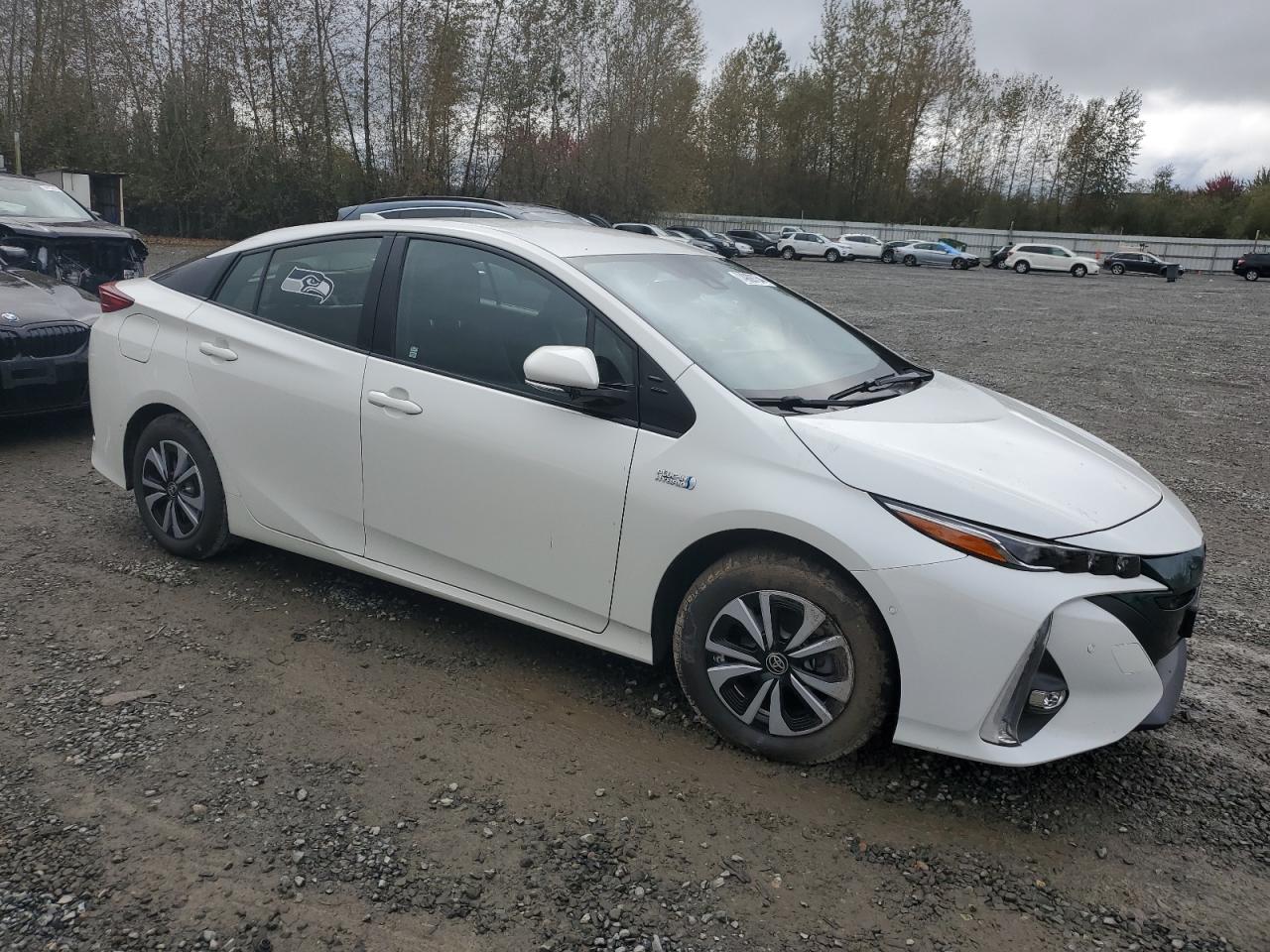 VIN JTDKARFP7J3070660 2018 TOYOTA PRIUS no.4