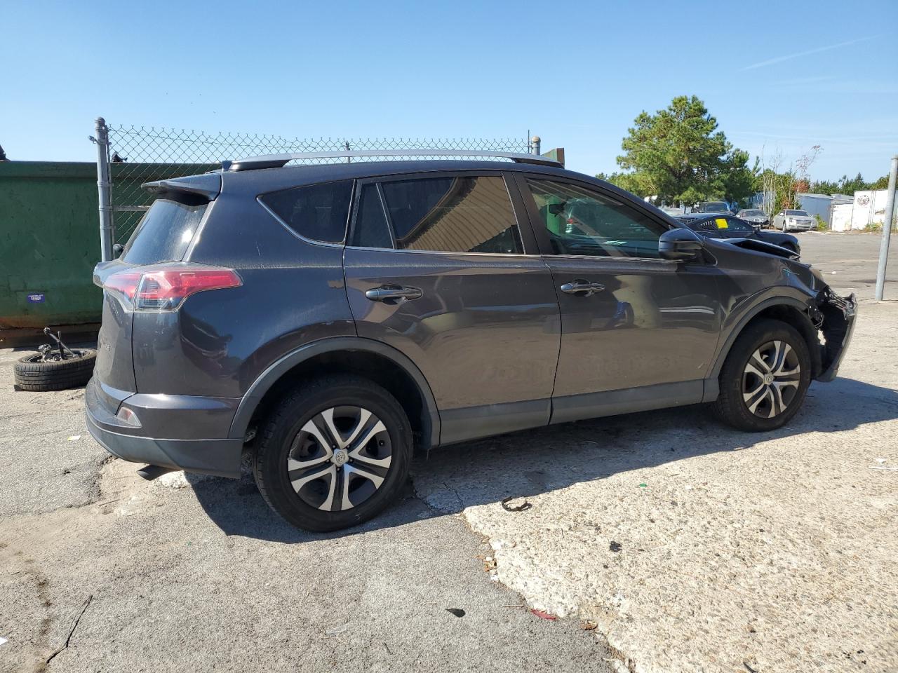 2T3ZFREV3GW241118 2016 Toyota Rav4 Le