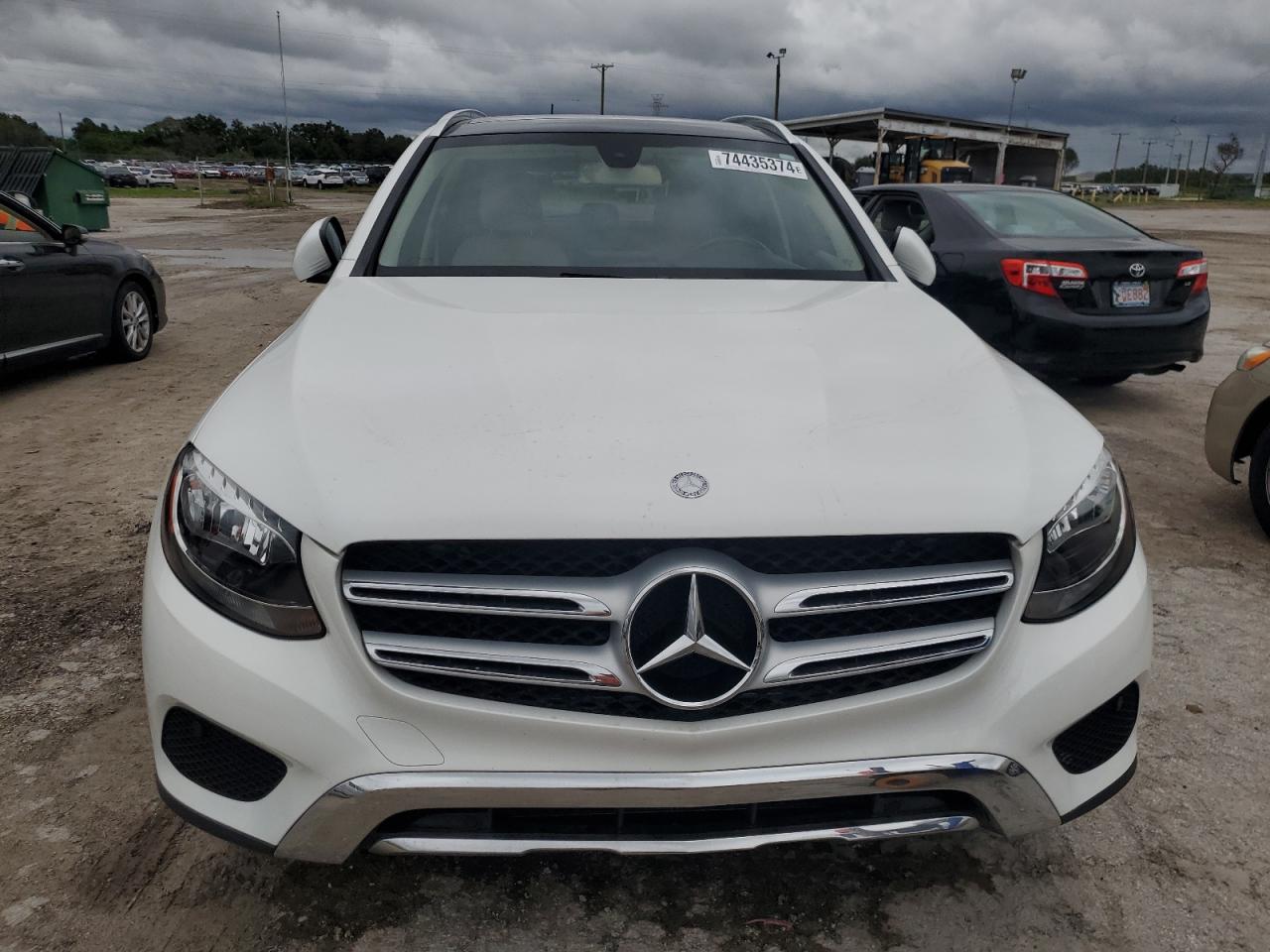 2016 Mercedes-Benz GLC - Image 5