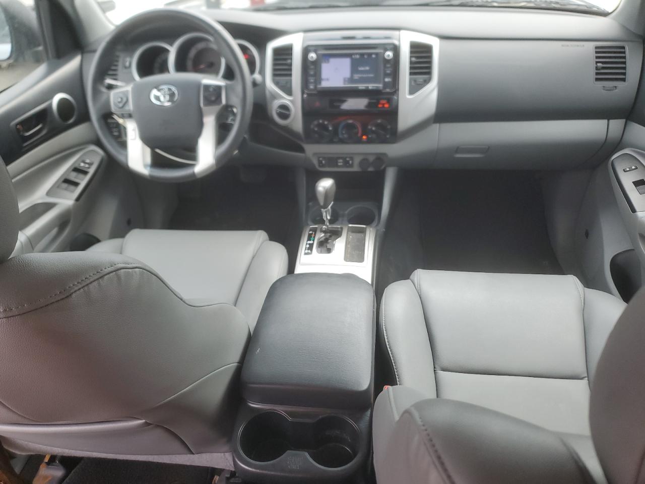2015 Toyota Tacoma - Image 8