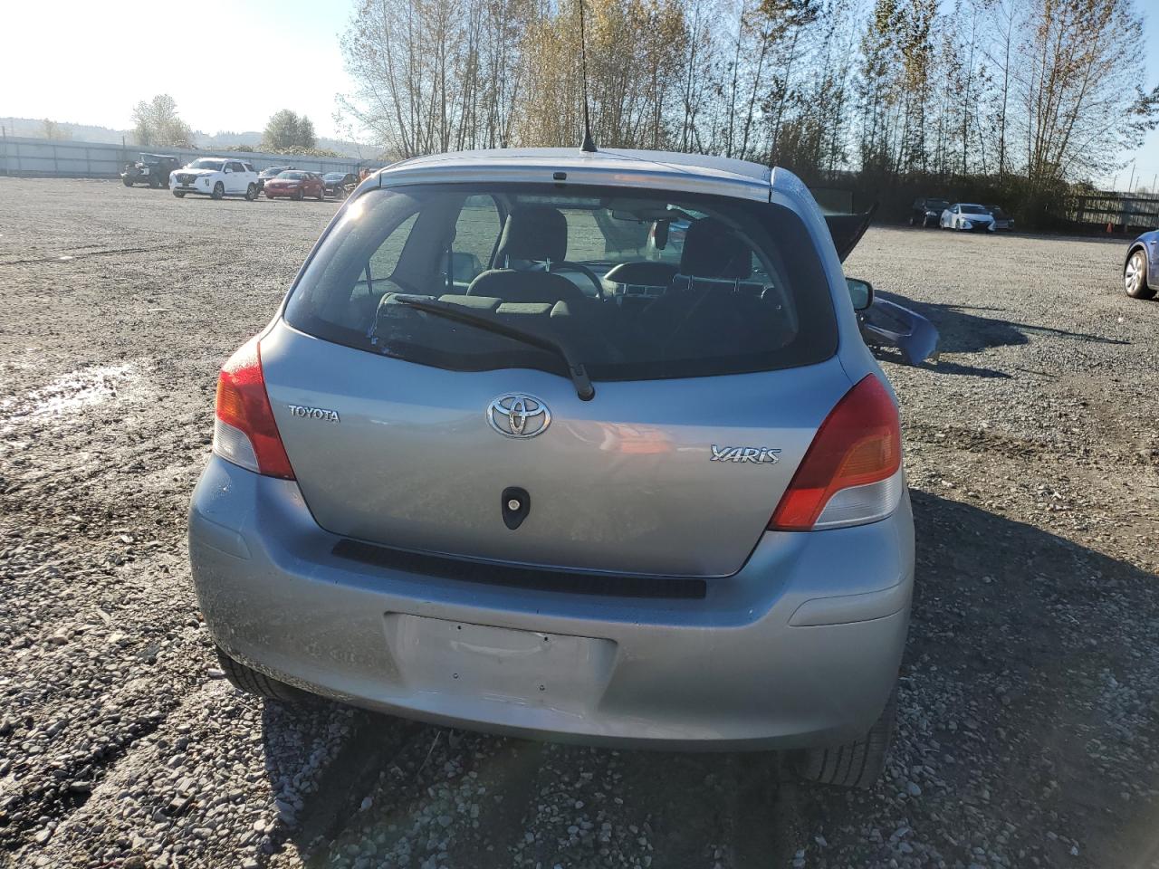 2009 Toyota Yaris VIN: JTDJT903495237214 Lot: 74280494