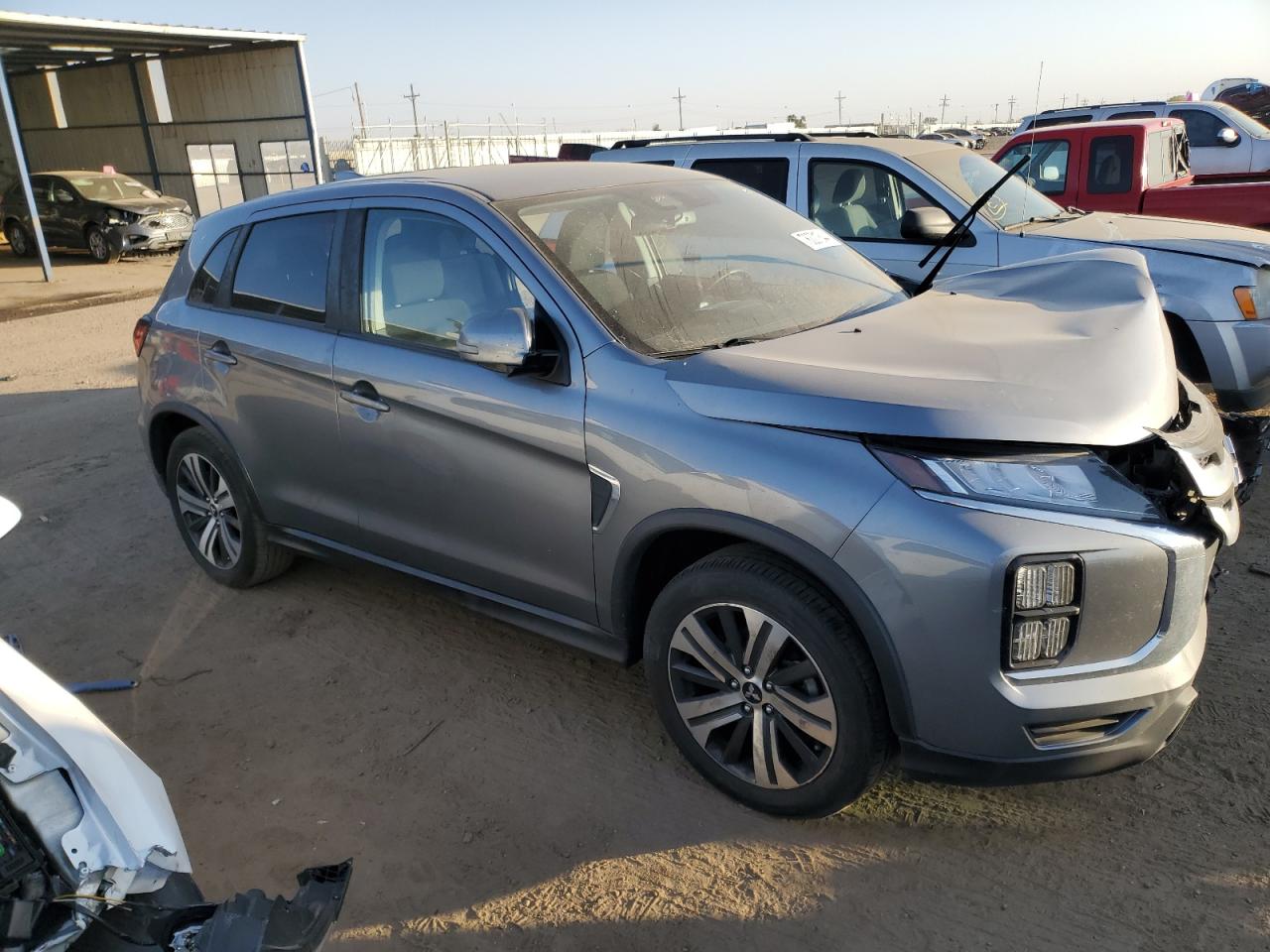 2021 Mitsubishi Outlander - Image 4