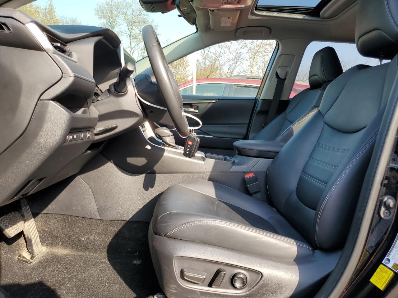 2023 Toyota RAV 4 - Image 7