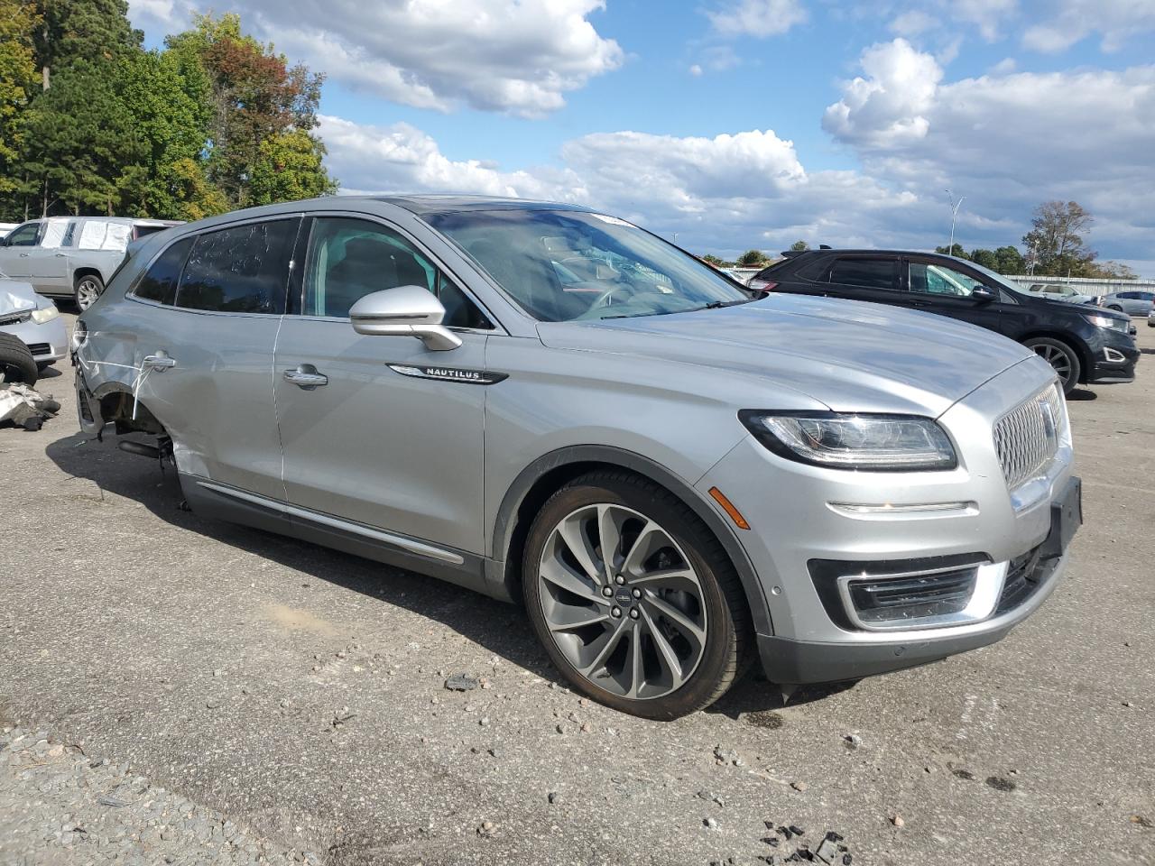 2020 Lincoln Nautilus - Image 4