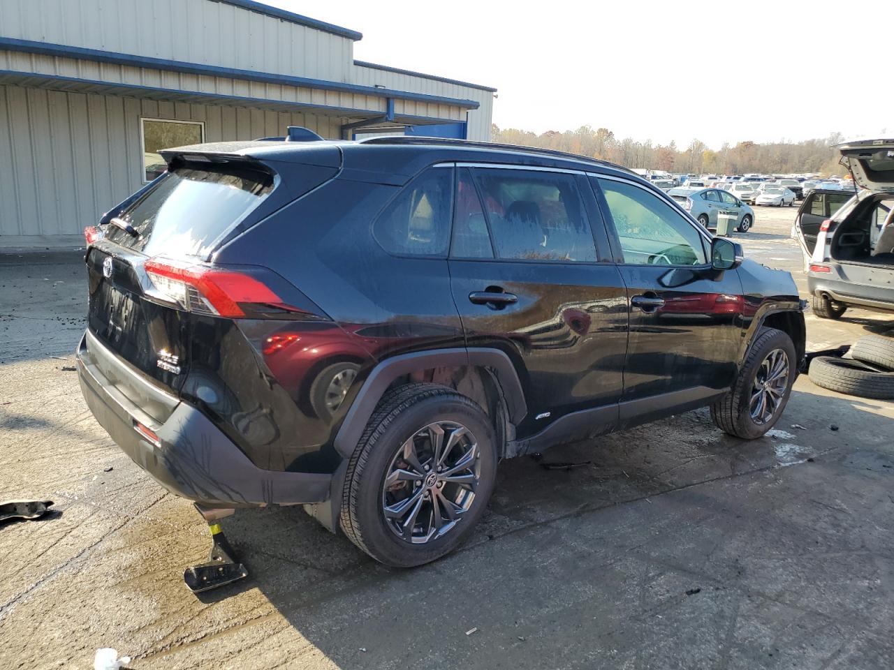 2023 Toyota RAV 4 - Image 3