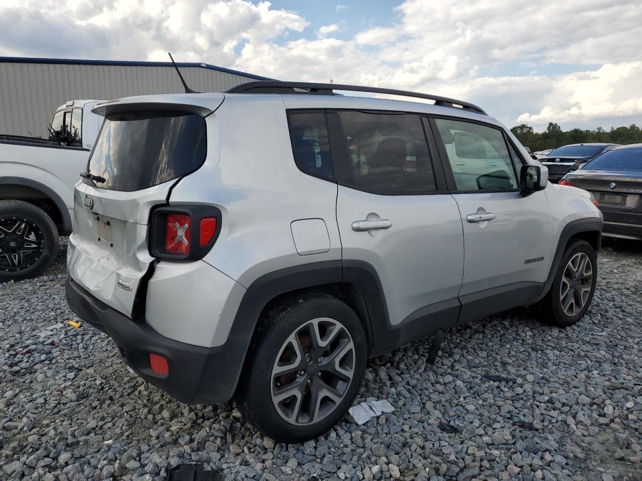 2016 Jeep Renegade - Image 3