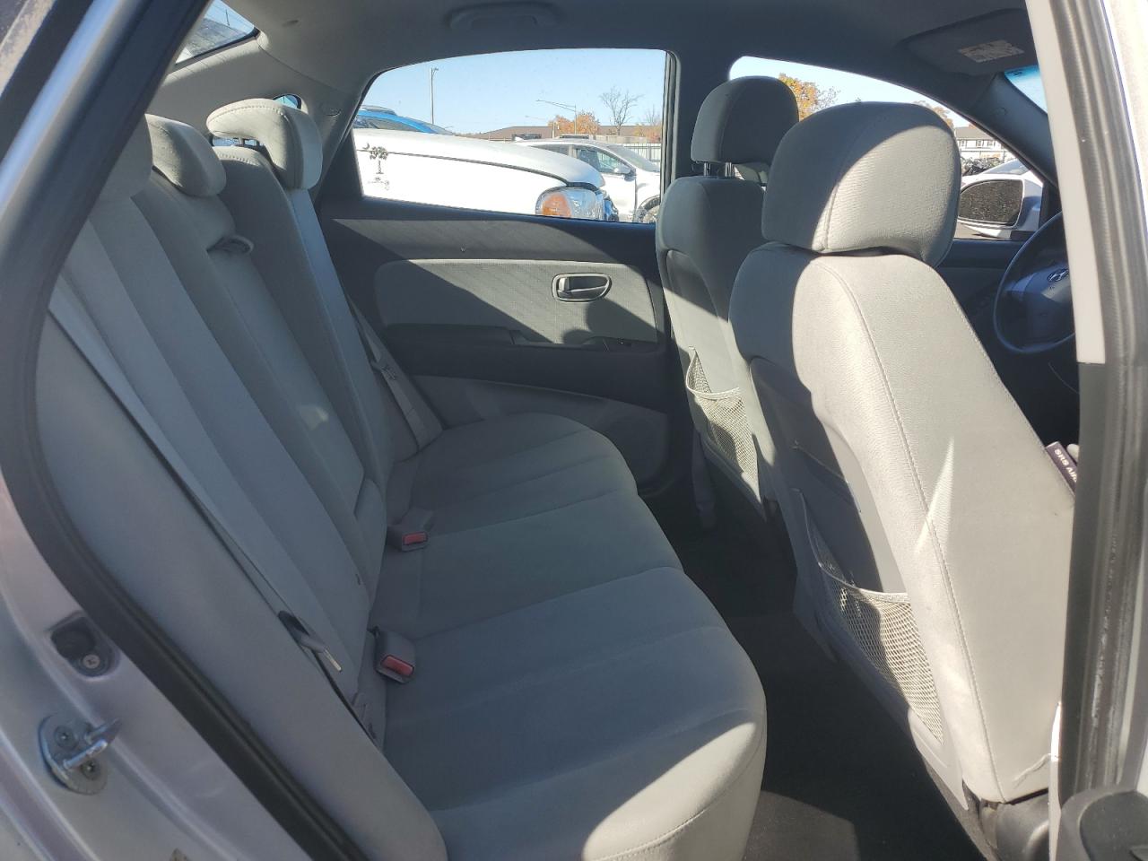 2009 Hyundai Elantra - Image 10