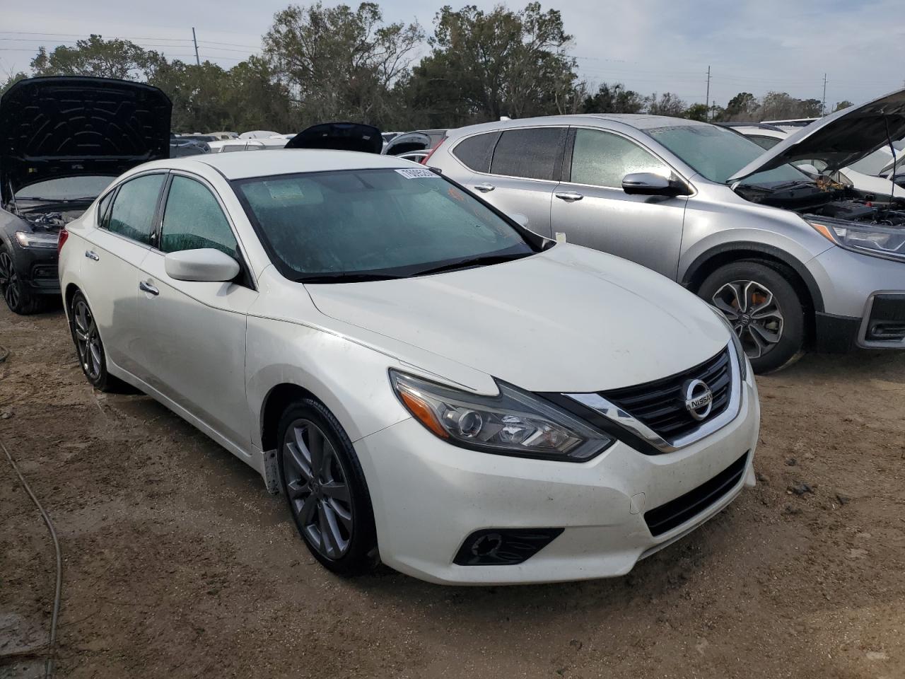 VIN 1N4AL3AP6JC197609 2018 NISSAN ALTIMA no.4