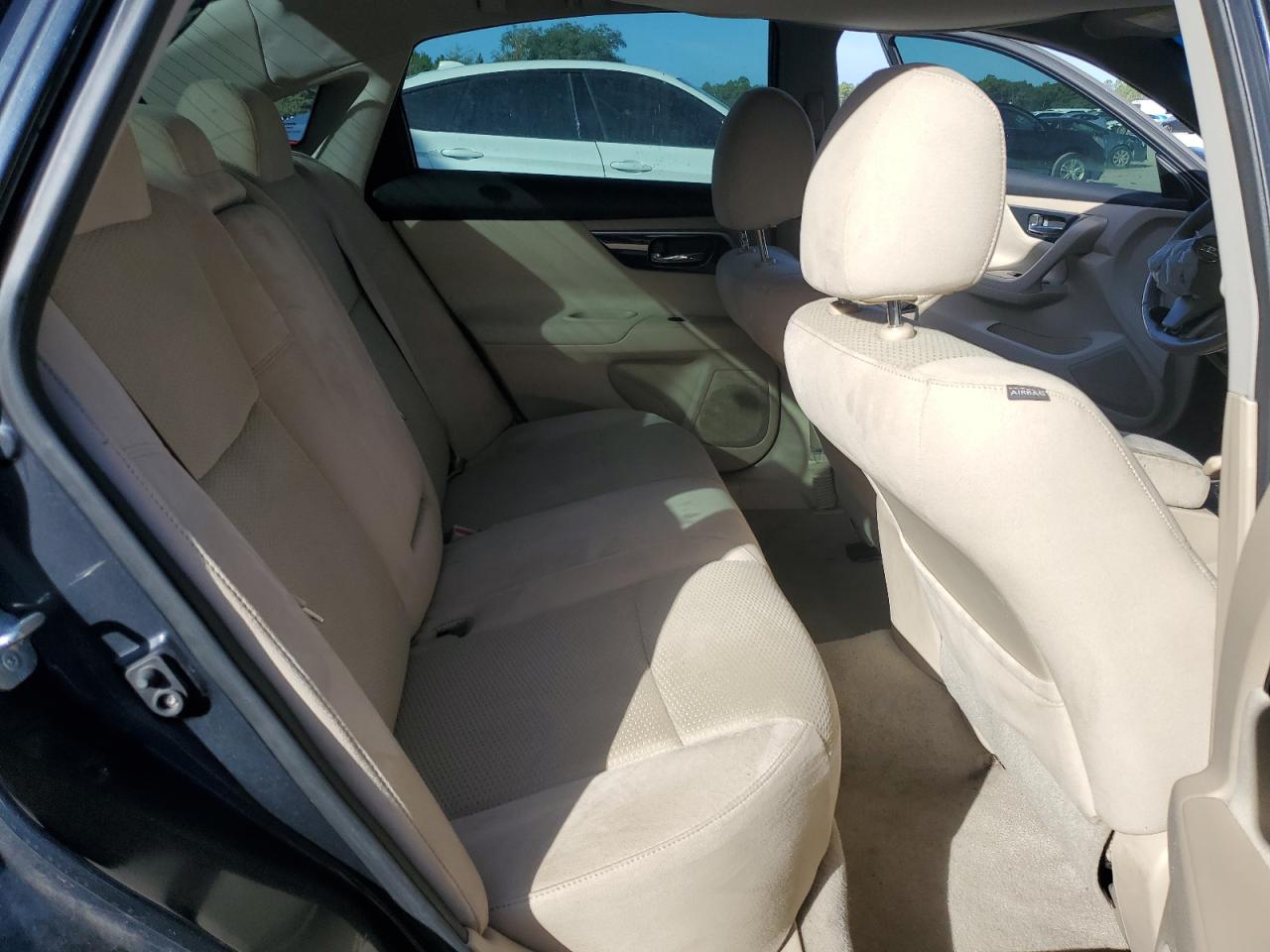 2014 Nissan Altima - Image 10