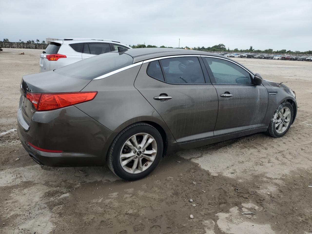 2011 Kia Optima - Image 3