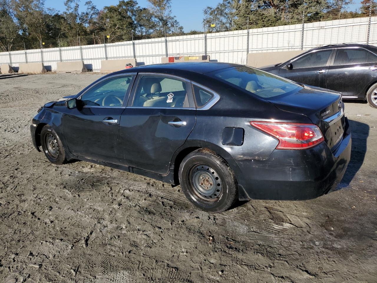 2013 Nissan Altima - Image 2