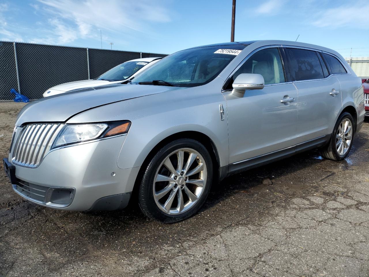 2010 Lincoln Mkt VIN: 2LMHJ5AT6ABJ23954 Lot: 75219544