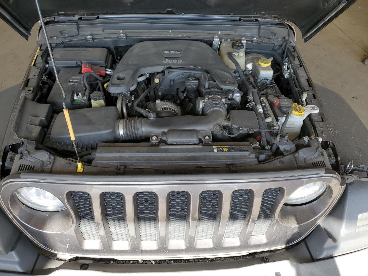 2018 Jeep Wrangler - Image 12