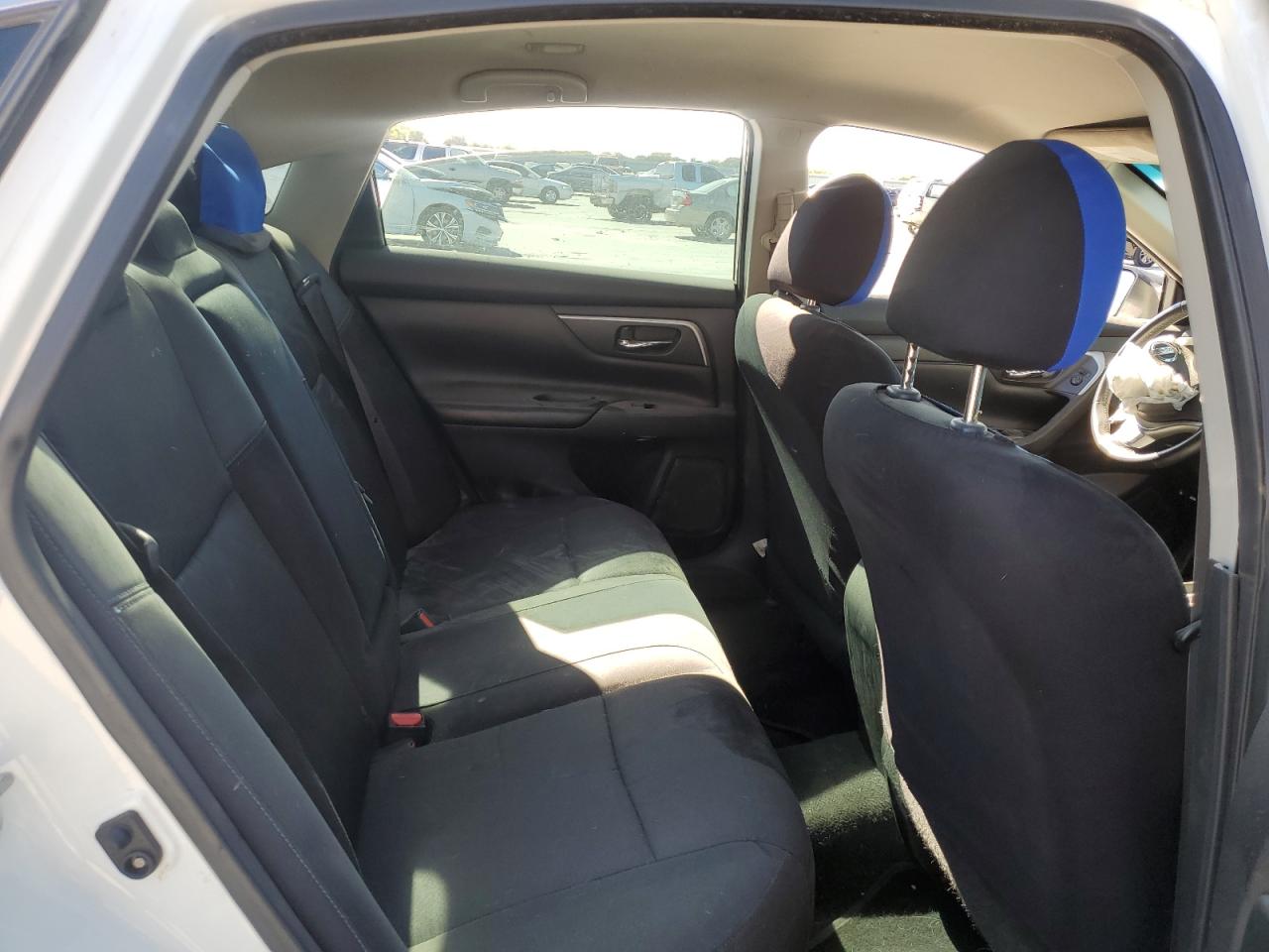 2017 Nissan Altima - Image 10