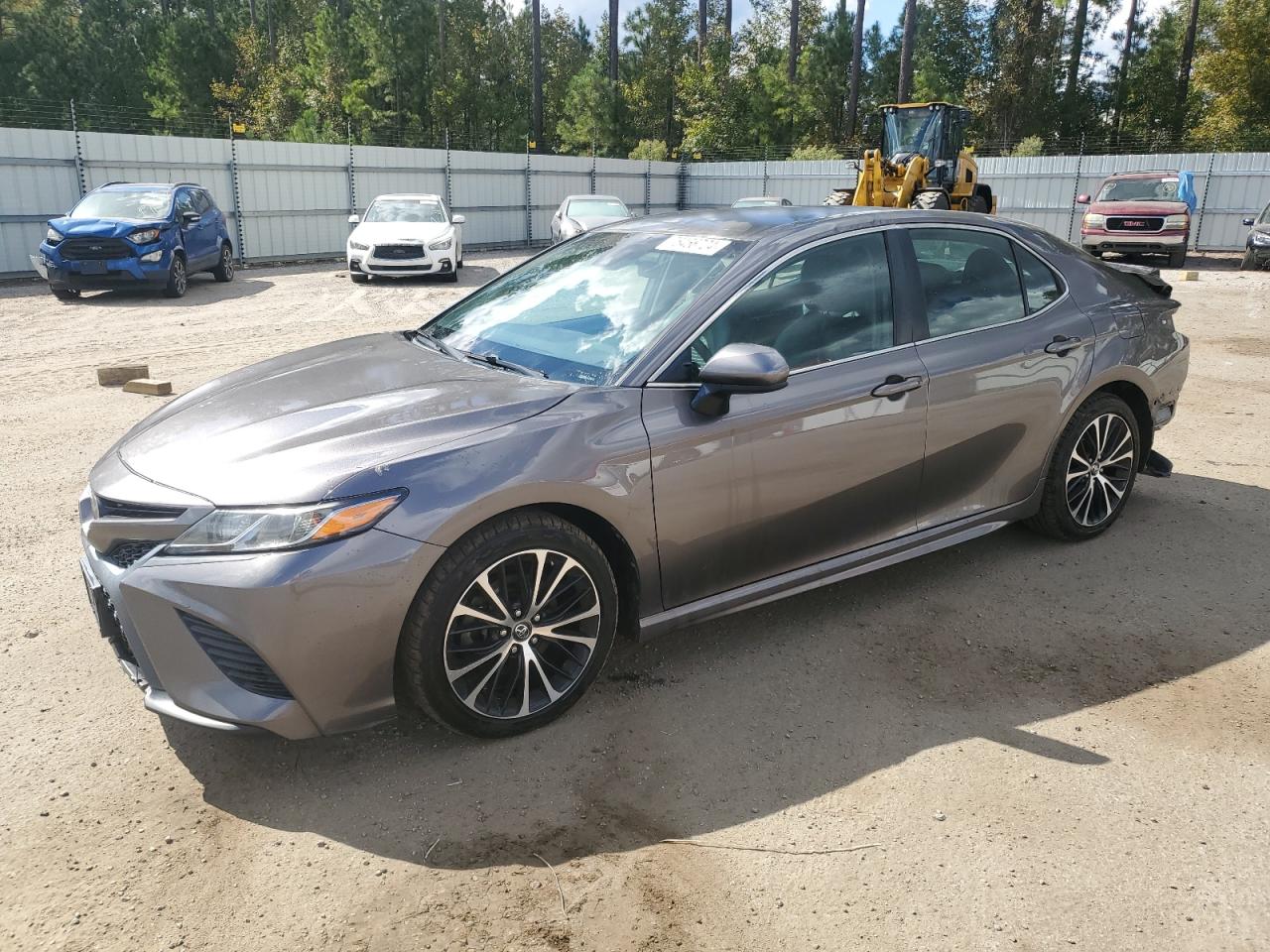 VIN 4T1B11HK3JU126943 2018 TOYOTA CAMRY no.1