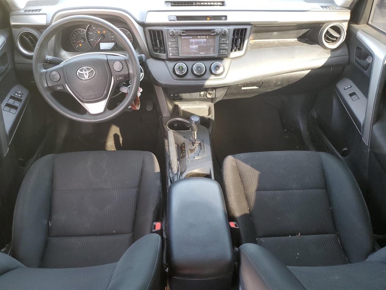 2T3ZFREV6GW290555 2016 Toyota Rav4 Le