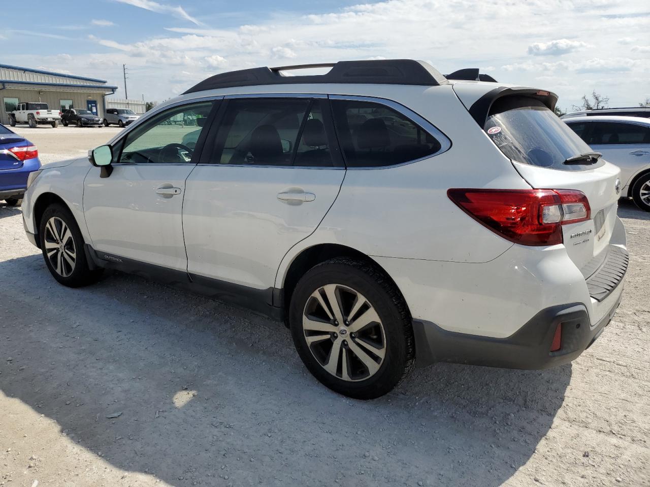 2019 Subaru Outback - Image 2