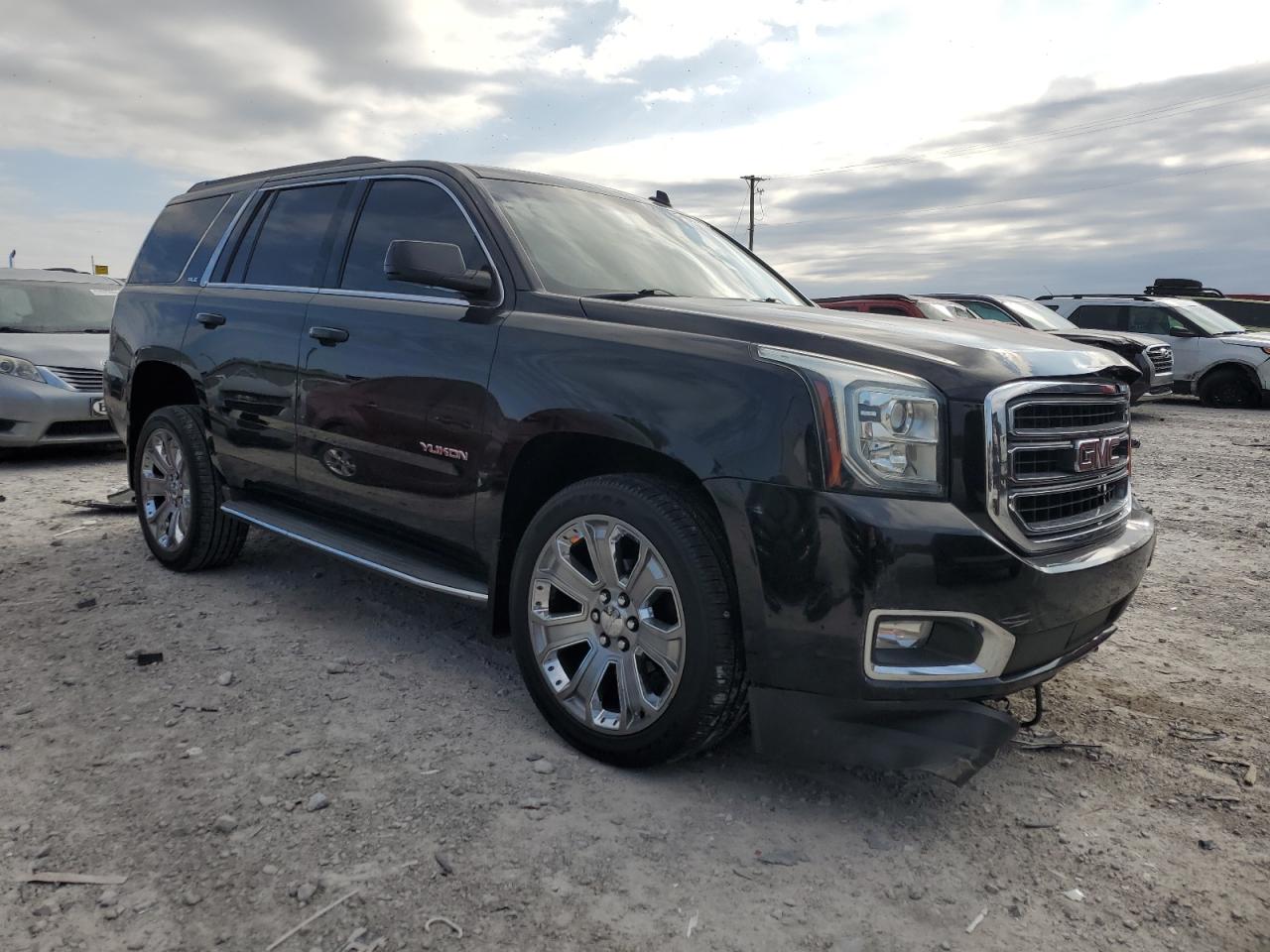 VIN 1GKS2AKC2FR240952 2015 GMC YUKON no.4