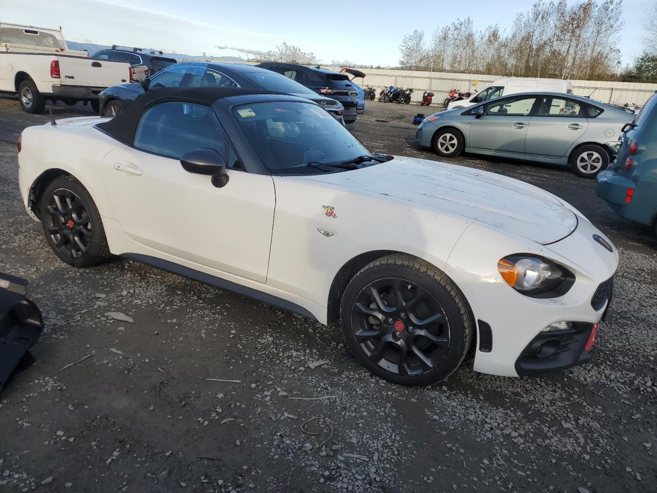 2017 Fiat 124 Spider - Image 4
