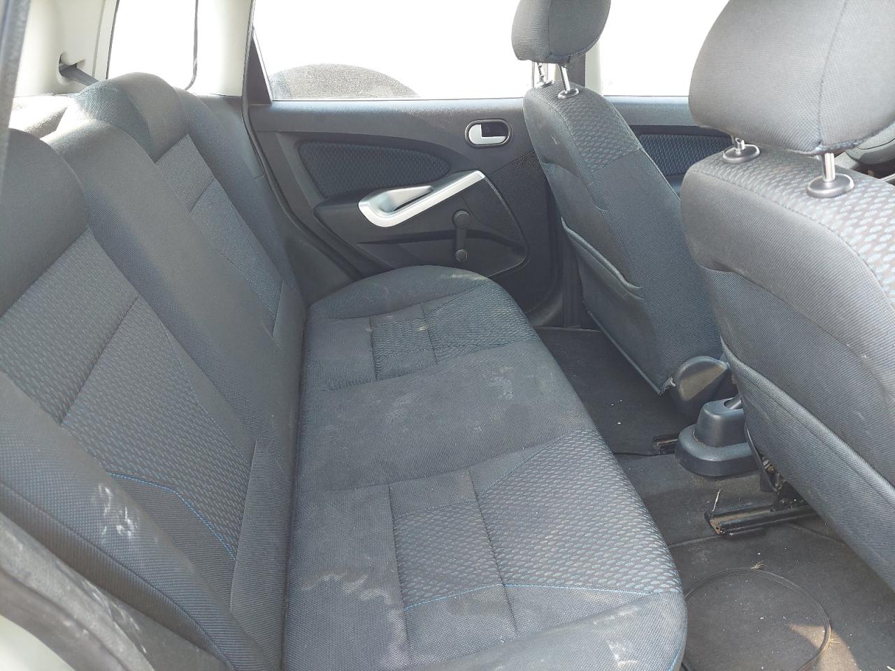 MAJTJ2ZD8FAA51687 - 2015 Ford Figo - #77049834