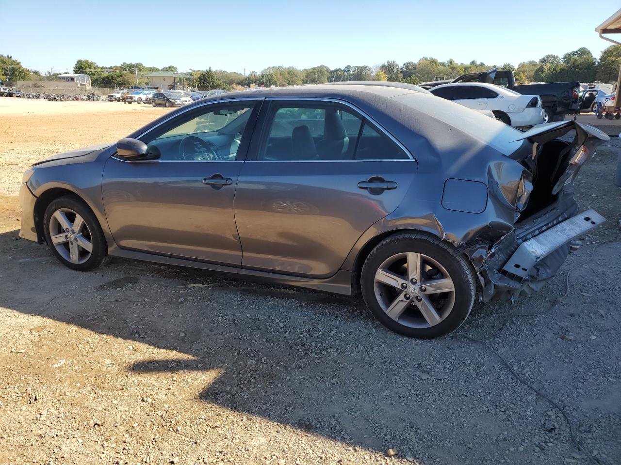 2014 Toyota Camry - Image 2