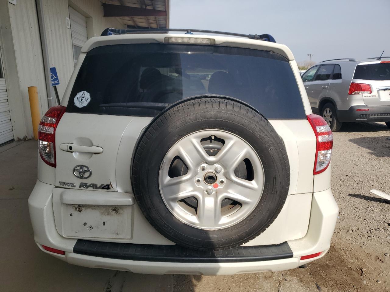 2009 Toyota RAV 4 - Image 6