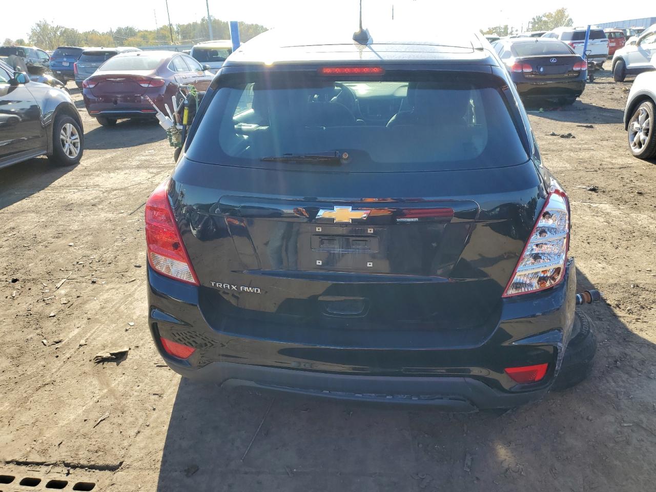 2018 Chevrolet Trax Ls VIN: 3GNCJNSB2JL178557 Lot: 75686184