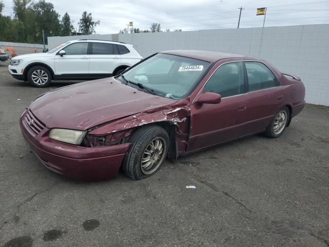 1998 Toyota Camry Ce للبيع في Portland، OR - Front End