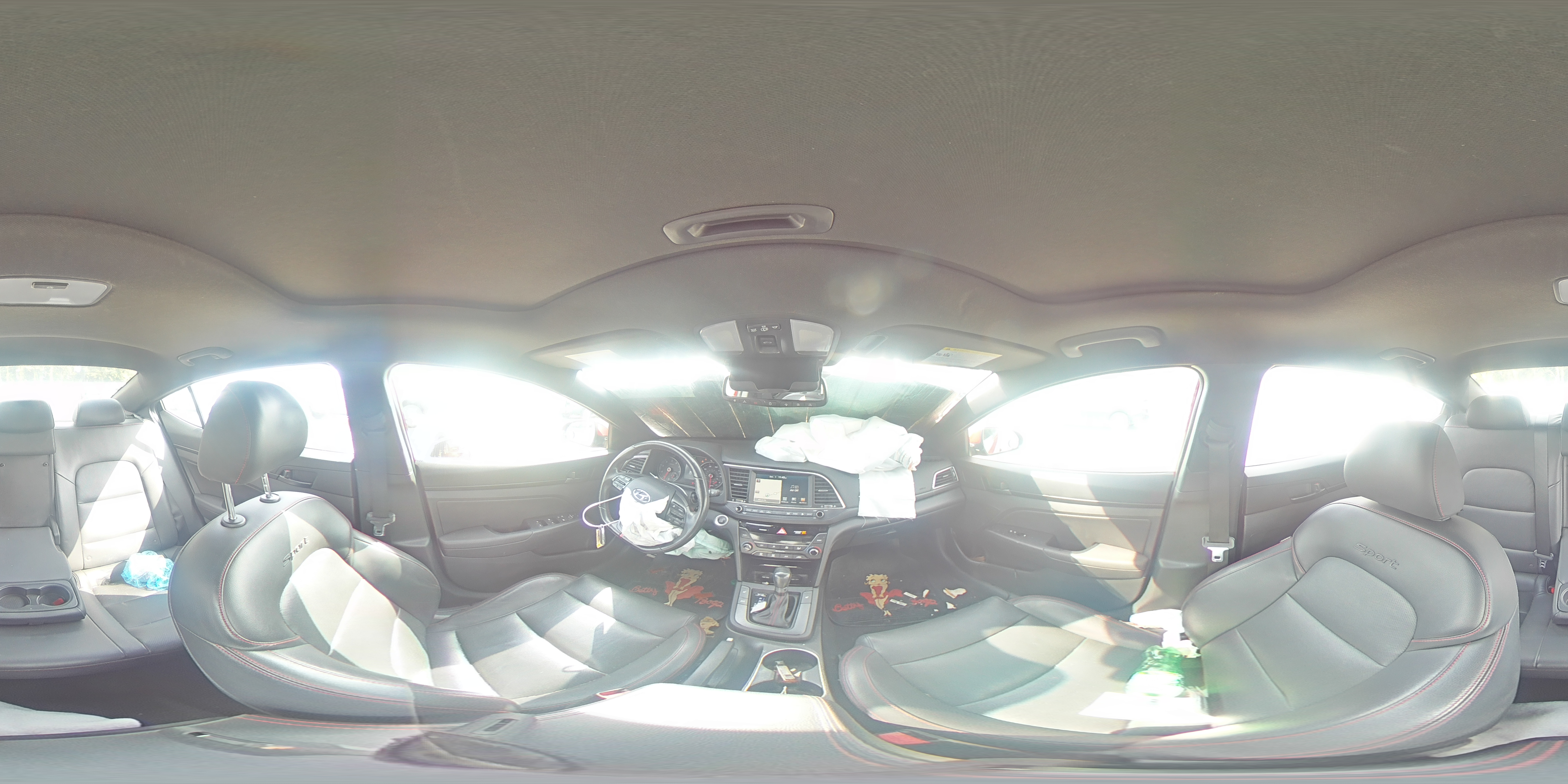 2018 Hyundai Elantra - Image 12