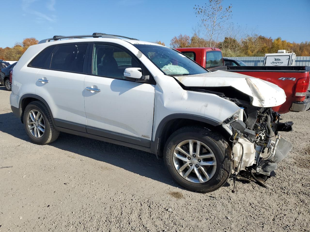 VIN 5XYKTDA7XFG550439 2015 KIA SORENTO no.4