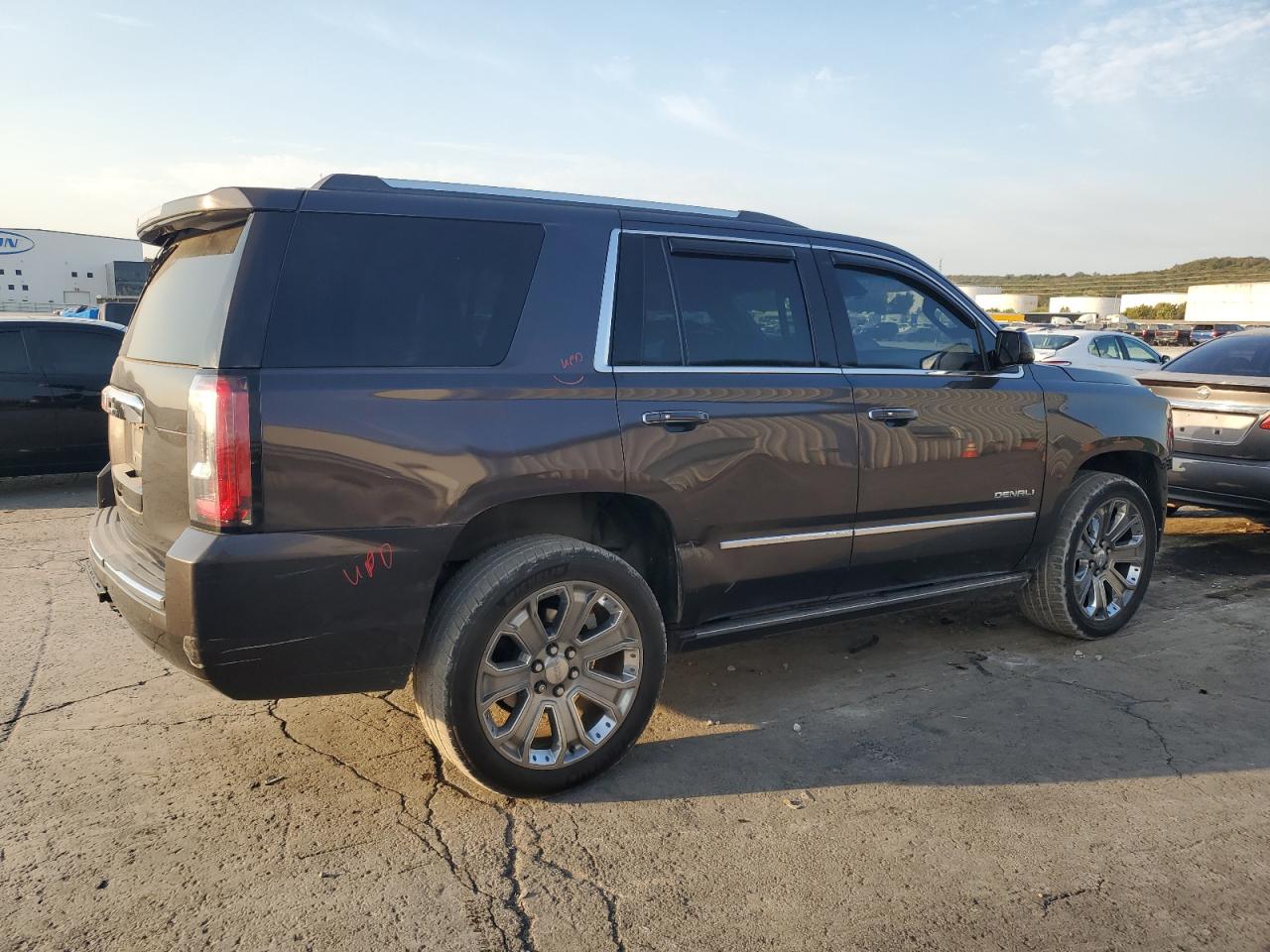 2017 GMC Yukon - Image 3