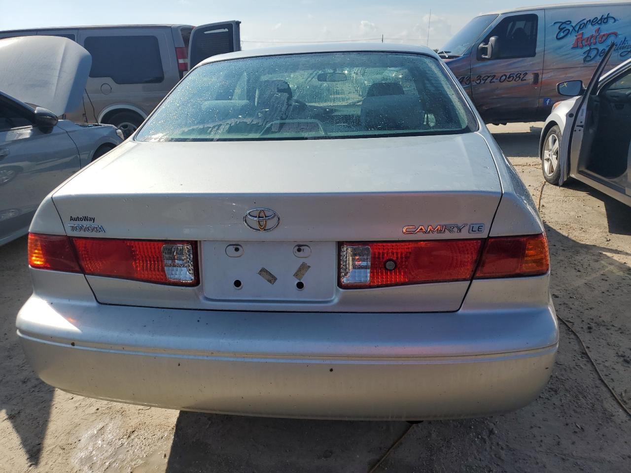 2001 Toyota Camry Ce VIN: 4T1BG22K21U112044 Lot: 75122374