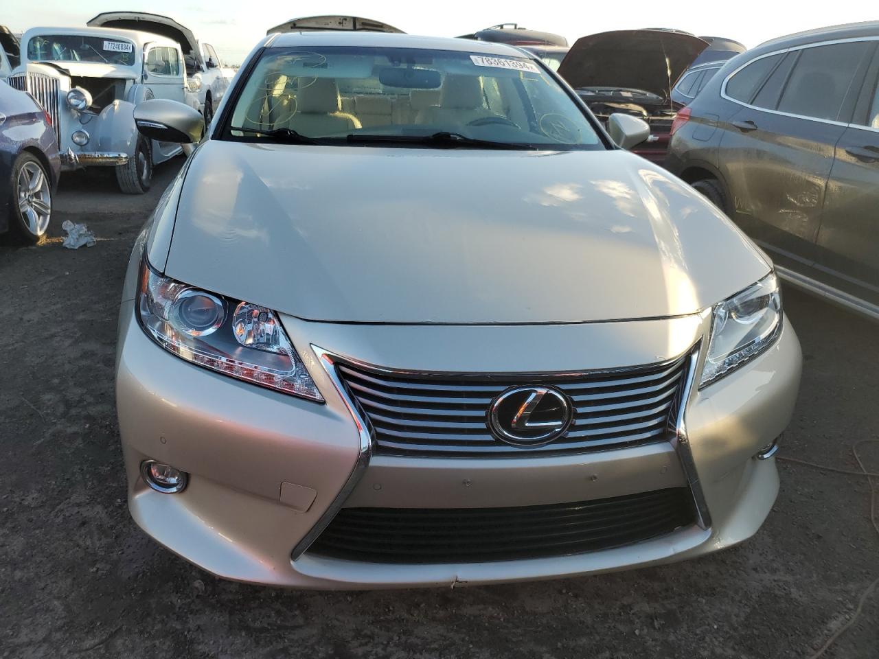 2015 Lexus ES - Image 5