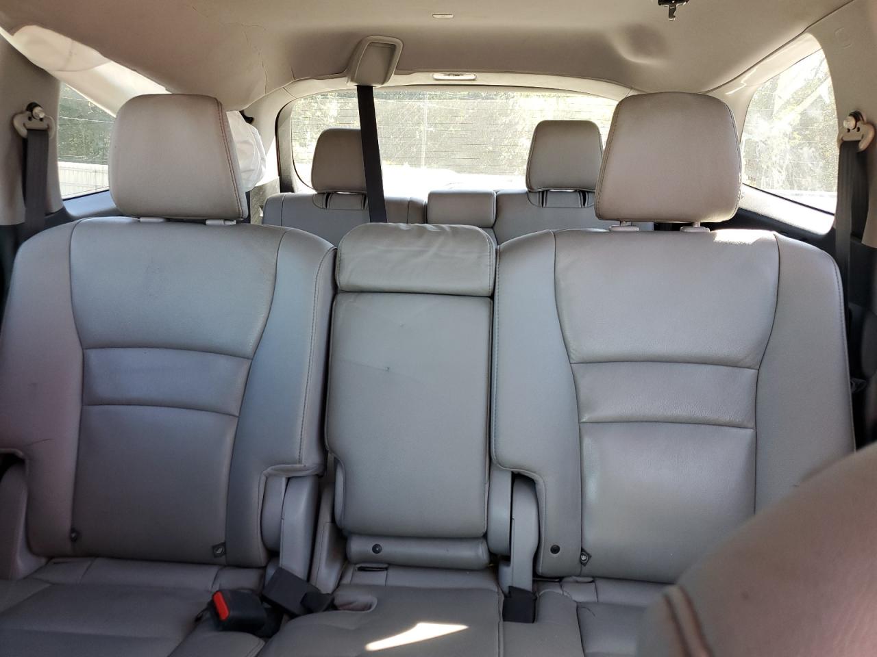 2018 Honda Pilot - Image 10