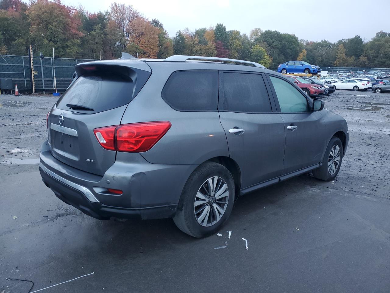 2019 Nissan Pathfinder - Image 3