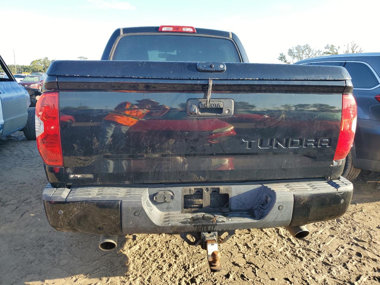 5TFGY5F19EX158114 2014 Toyota Tundra Crewmax Platinum