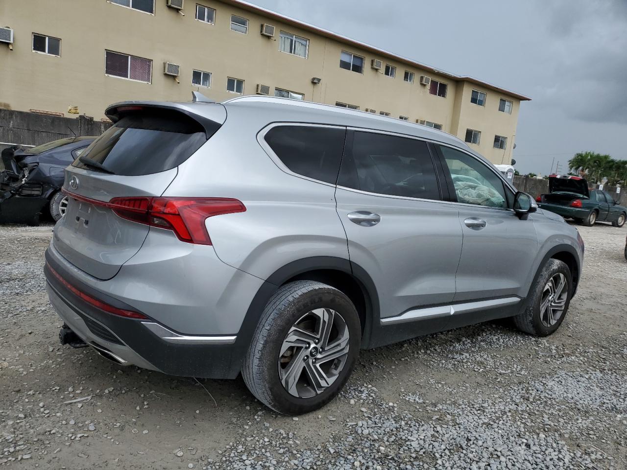2022 Hyundai Santa Fe - Image 3