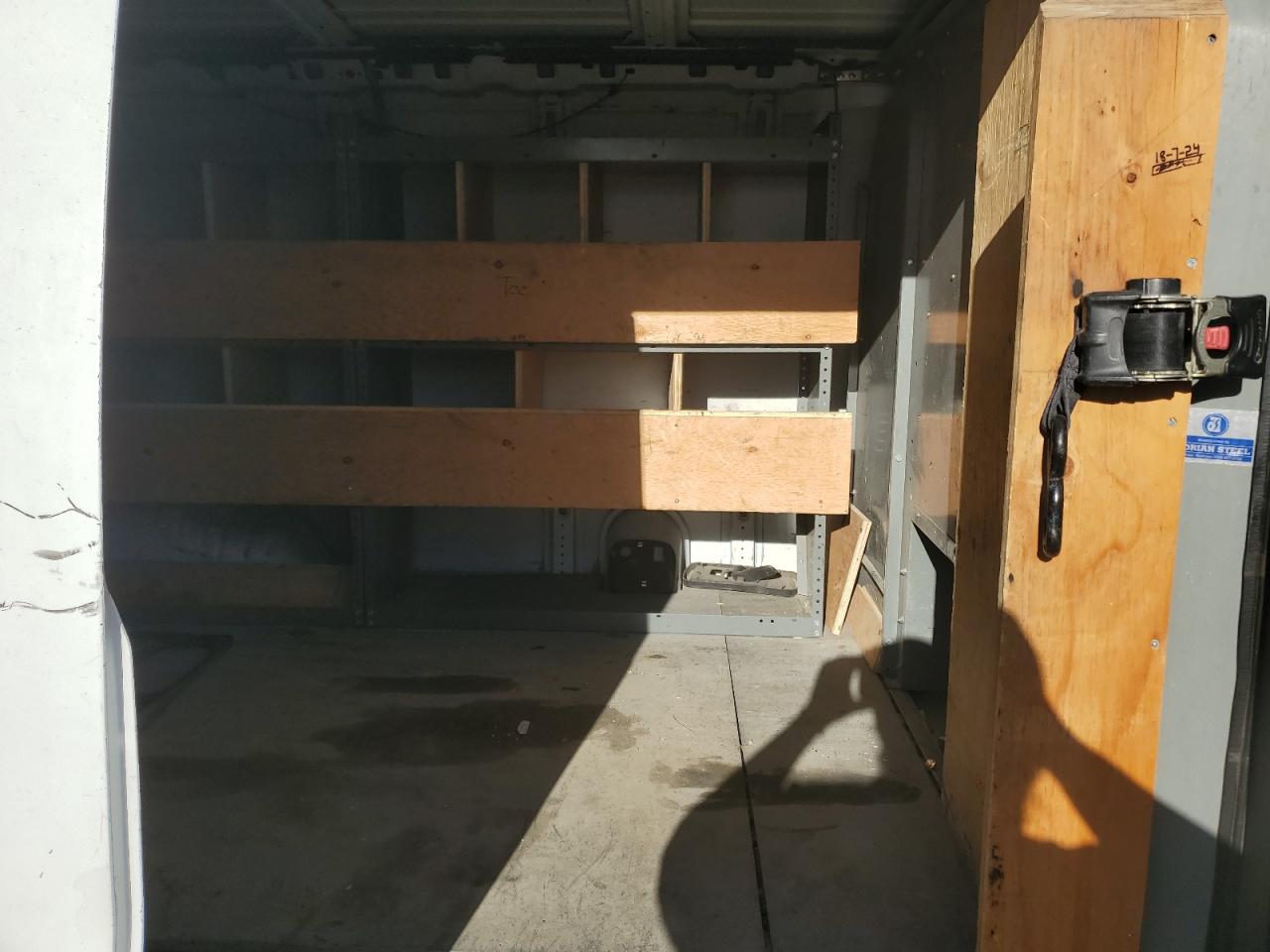2008 Chevrolet Express - Image 11