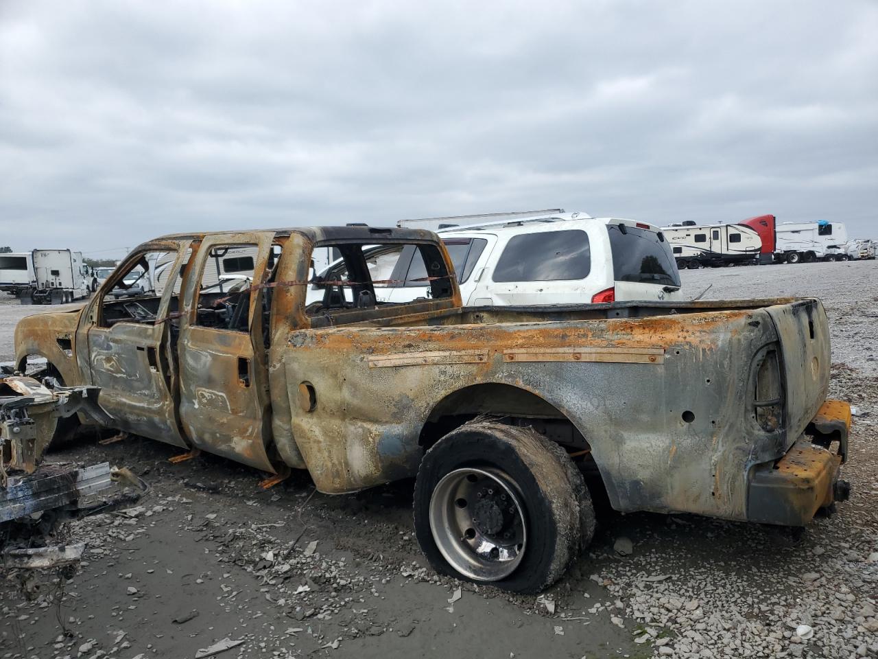2008 Ford F450 - Image 2
