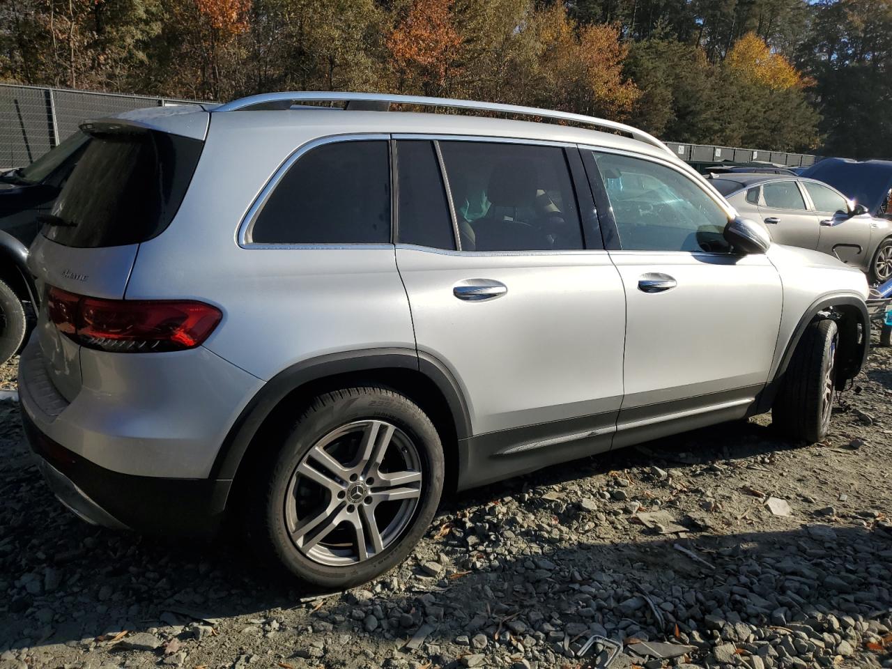 2020 Mercedes-Benz GLB - Image 3