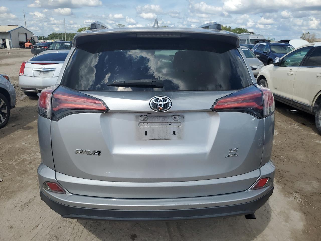 2017 Toyota Rav4 Le VIN: 2T3BFREV8HW550411 Lot: 74141584