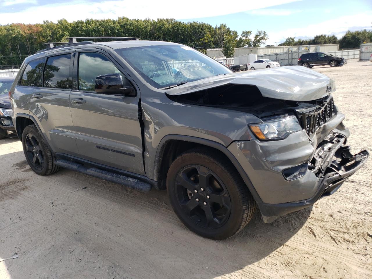 2019 Jeep Grand Cherokee - Image 4