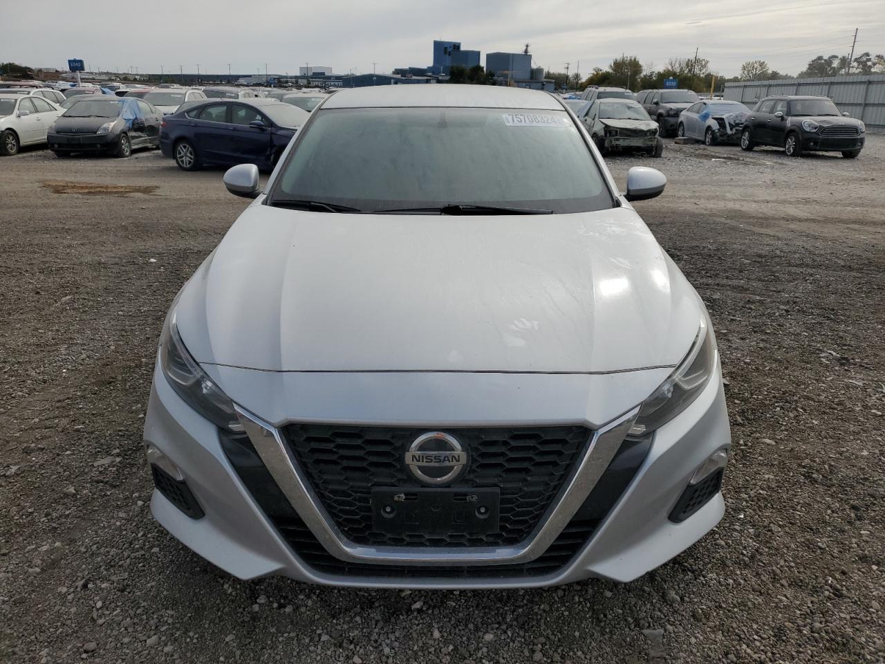 2020 Nissan Altima - Image 5