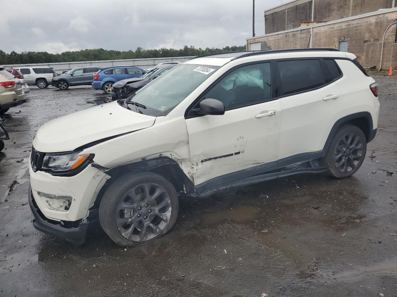 3C4NJDEB0MT516811 2021 JEEP COMPASS - Image 1