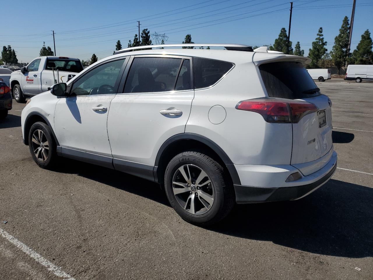 JTMWFREV5GD082277 2016 TOYOTA RAV 4 - Image 2