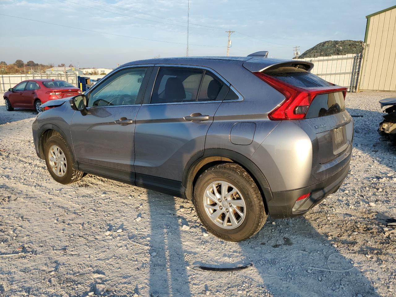 2019 Mitsubishi Eclipse - Image 2