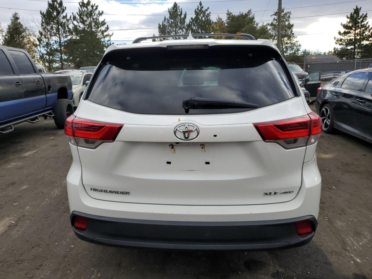 2018 Toyota Highlander Se VIN: 5TDJZRFH4JS857674 Lot: 78262824